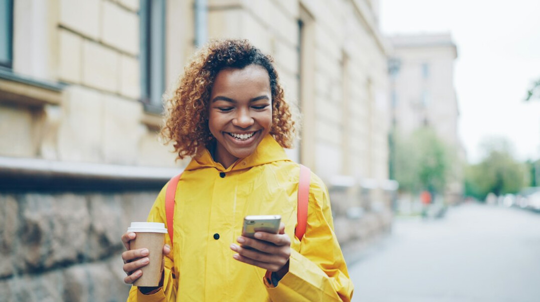 young adults networking online